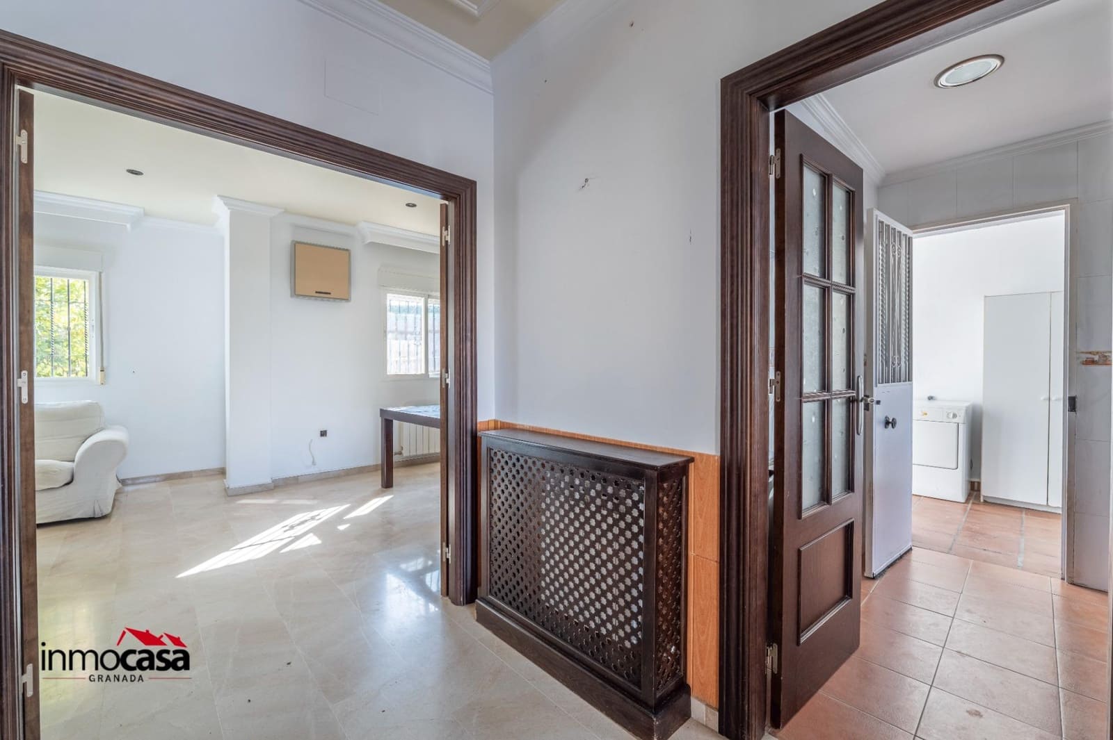3 bedroom Terraced Villa for sale in Ogijares with garage - € 265,000 (Ref: 9548397)
