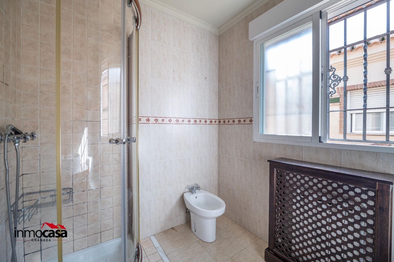 3 bedroom Terraced Villa for sale in Ogijares with garage - € 265,000 (Ref: 9548397)
