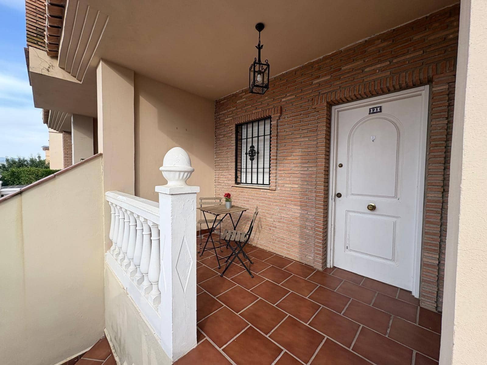3 bedroom Terraced Villa for sale in Ogijares with garage - € 265,000 (Ref: 9548397)