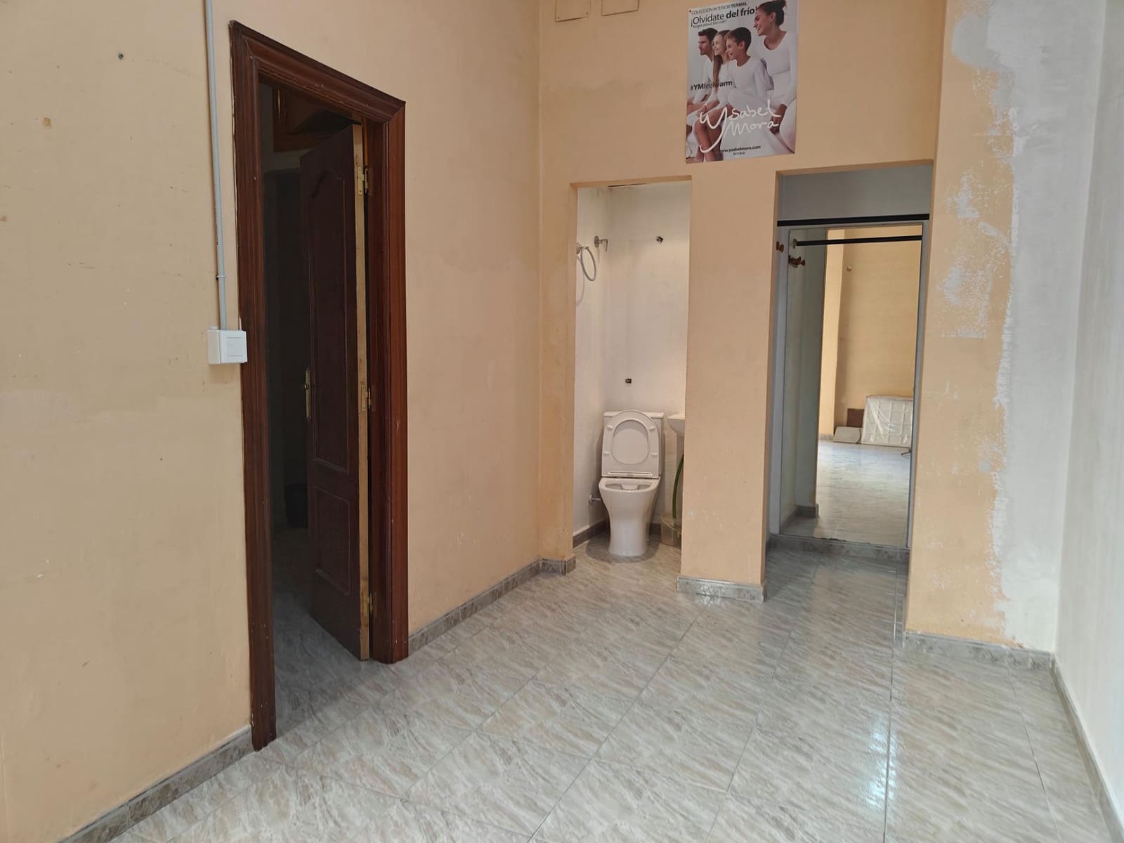 2 slaapkamer Commercieel te huur in Armilla - € 650 (Ref: 9571351)