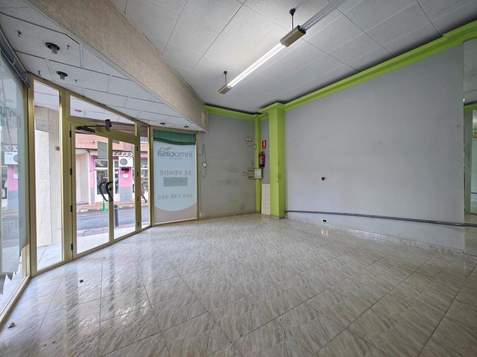 2 slaapkamer Commercieel te huur in Armilla - € 650 (Ref: 9571351)