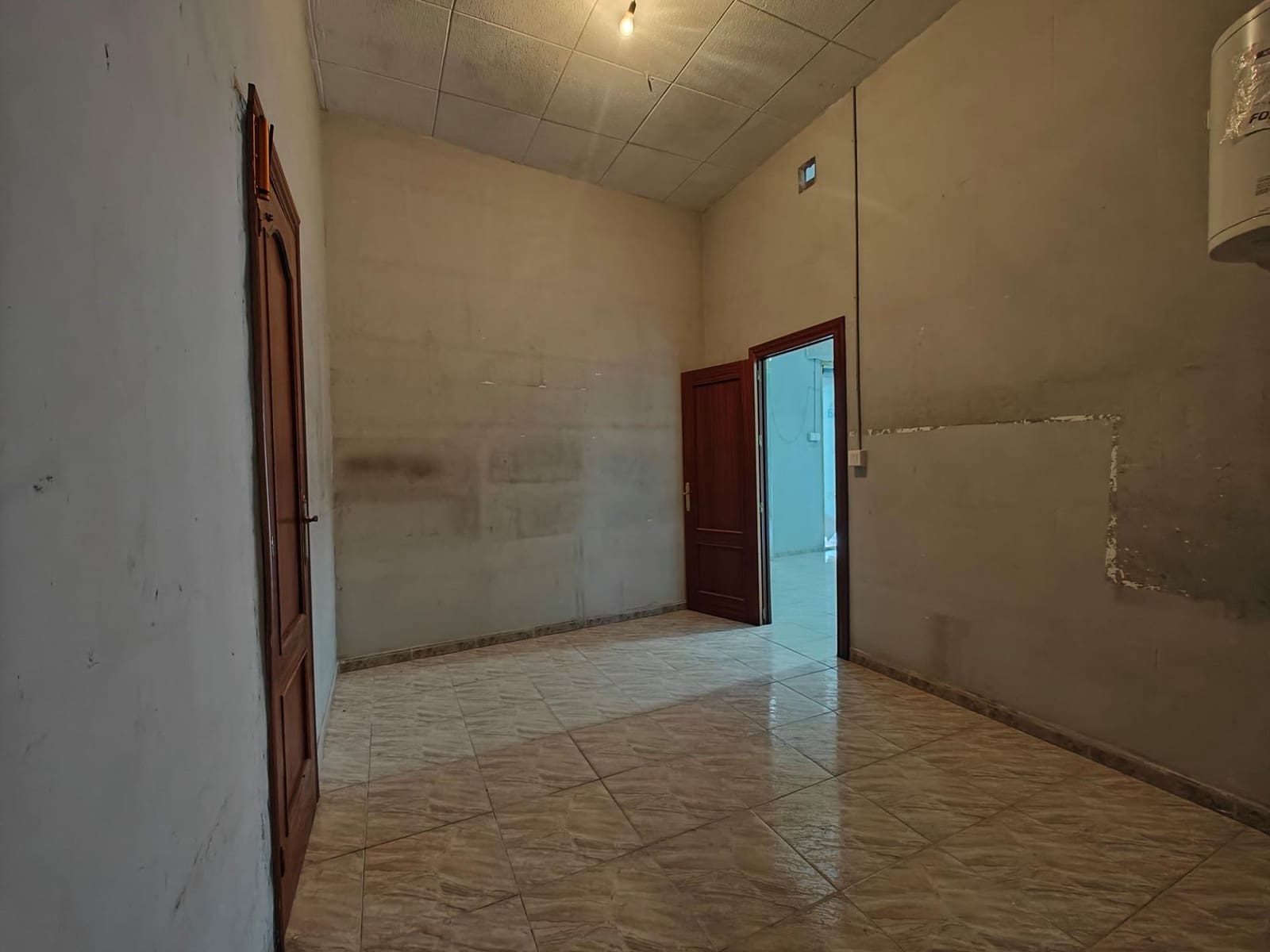 2 slaapkamer Commercieel te huur in Armilla - € 650 (Ref: 9571351)