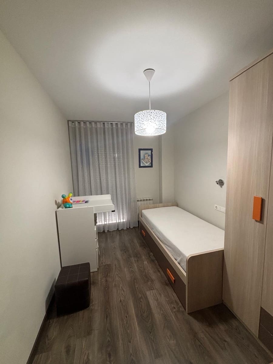 3 Zimmer Wohnung zu vermieten in Granada Stadt - 770 € (Ref: 9574769)