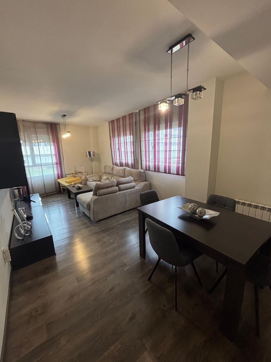 3 Zimmer Wohnung zu vermieten in Granada Stadt - 770 € (Ref: 9574769)