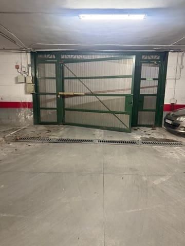 Garage til salg i Granada by - € 20.000 (Ref: 9584510)