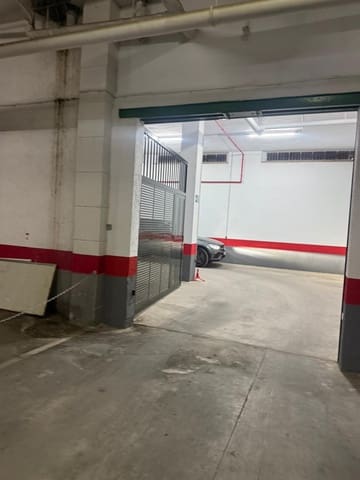 Garage til salg i Granada by - € 20.000 (Ref: 9584510)