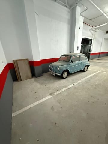 Garage til salg i Granada by - € 20.000 (Ref: 9584510)