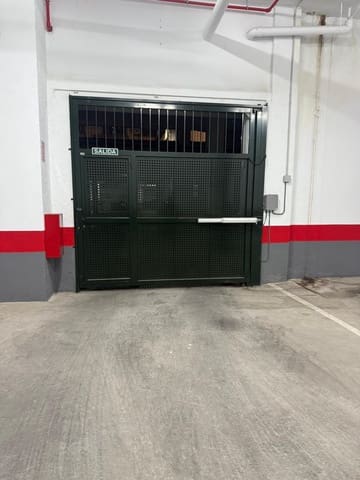 Garage til salg i Granada by - € 20.000 (Ref: 9584510)