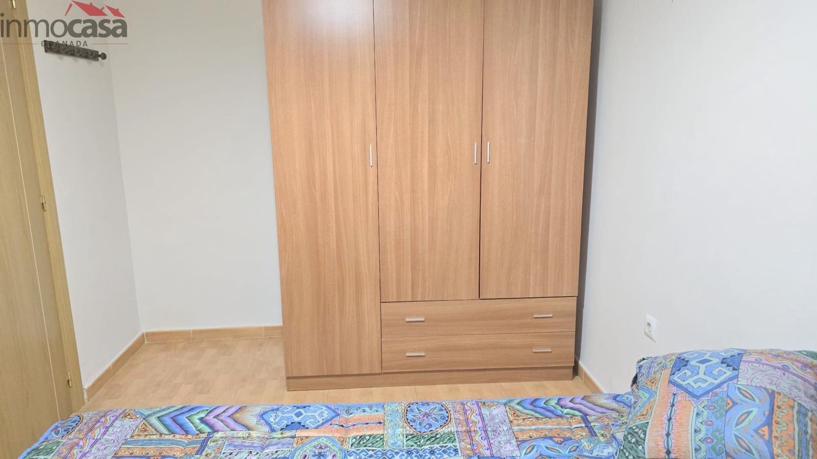 3 bedroom Flat for rent in Granada city - € 850 (Ref: 9584511)