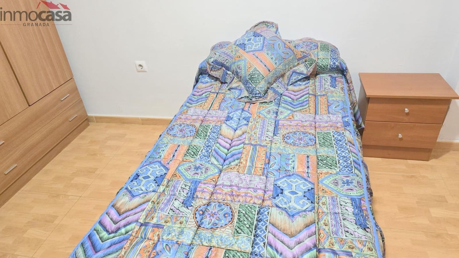 3 bedroom Flat for rent in Granada city - € 850 (Ref: 9584511)