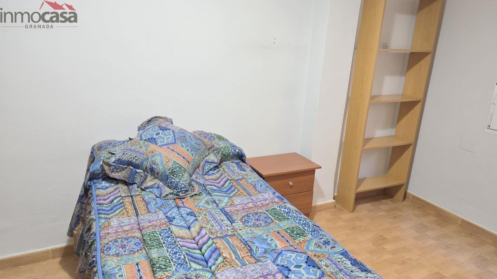 3 bedroom Flat for rent in Granada city - € 850 (Ref: 9584511)