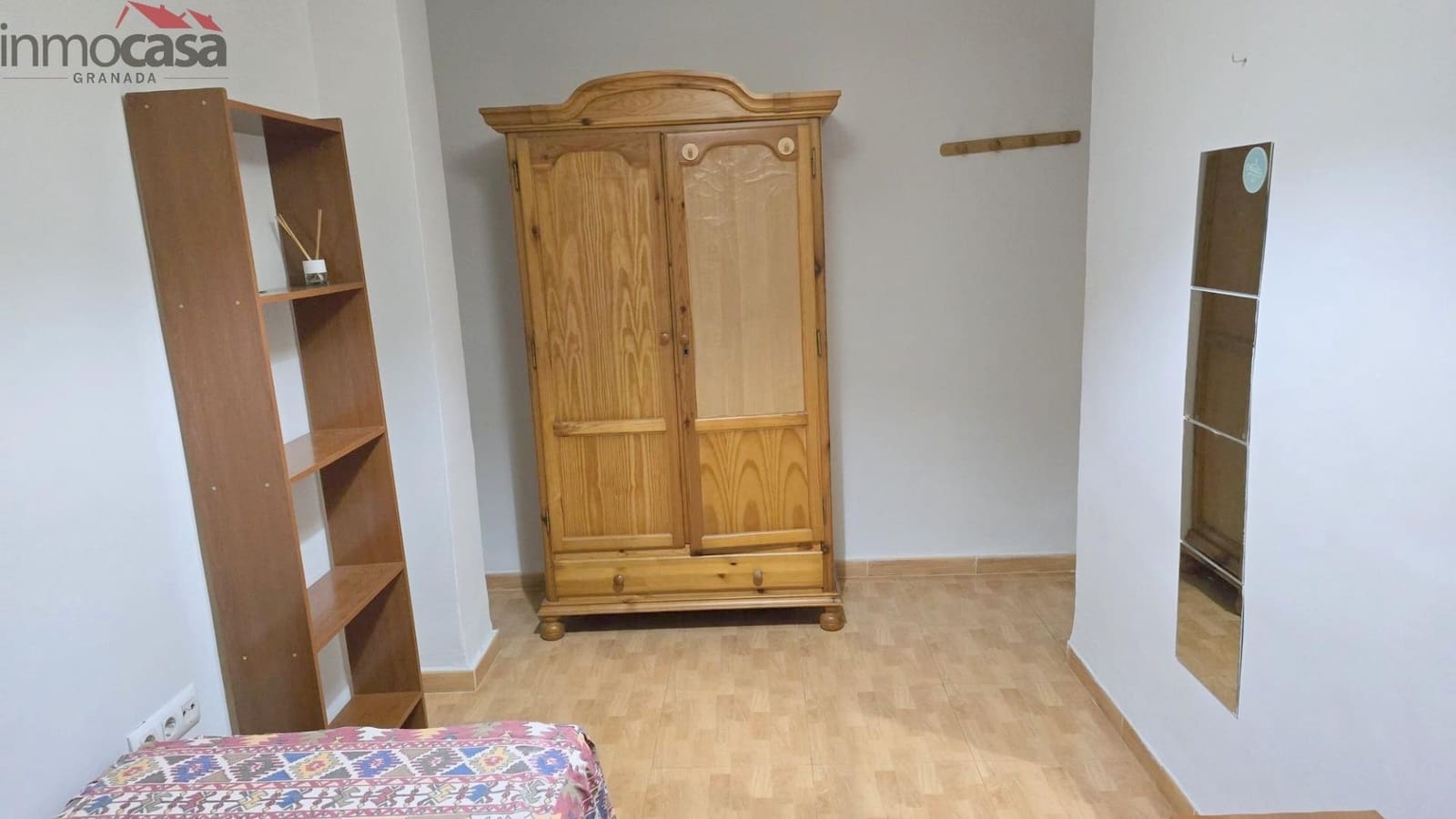 3 bedroom Flat for rent in Granada city - € 850 (Ref: 9584511)