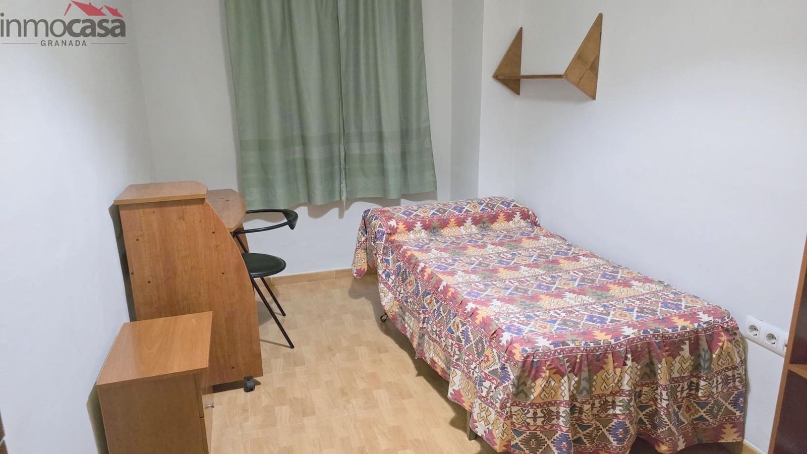 3 bedroom Flat for rent in Granada city - € 850 (Ref: 9584511)