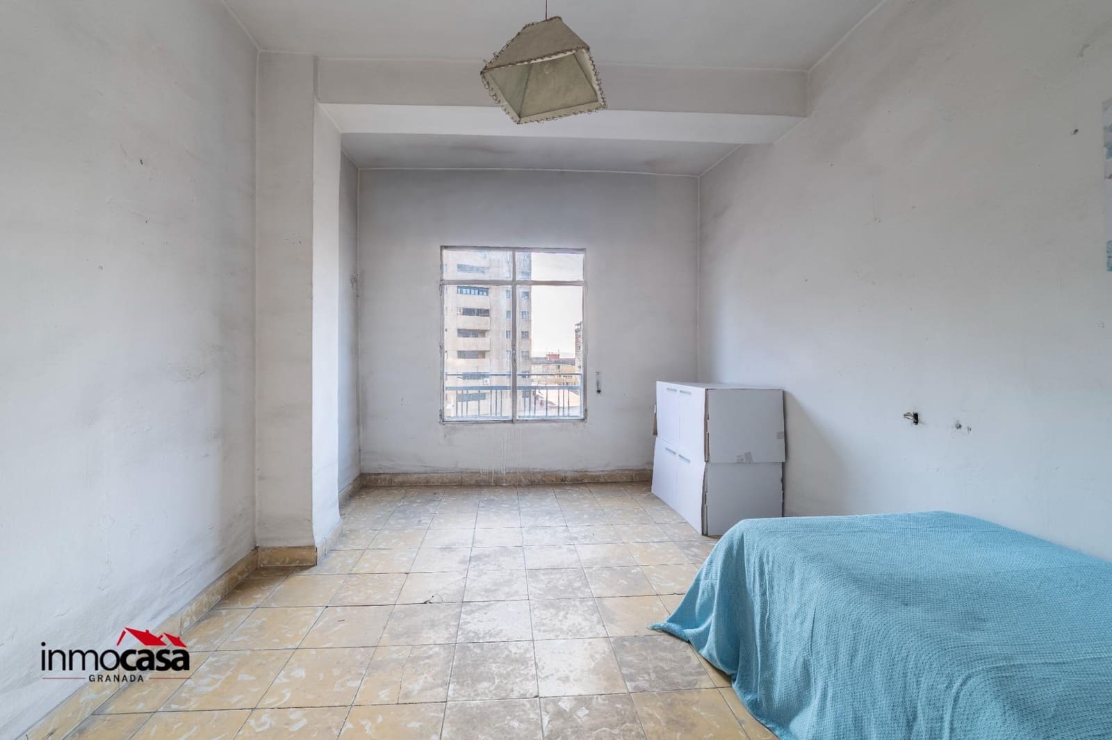 5 bedroom Flat for sale in Granada city - € 224,900 (Ref: 9605153)