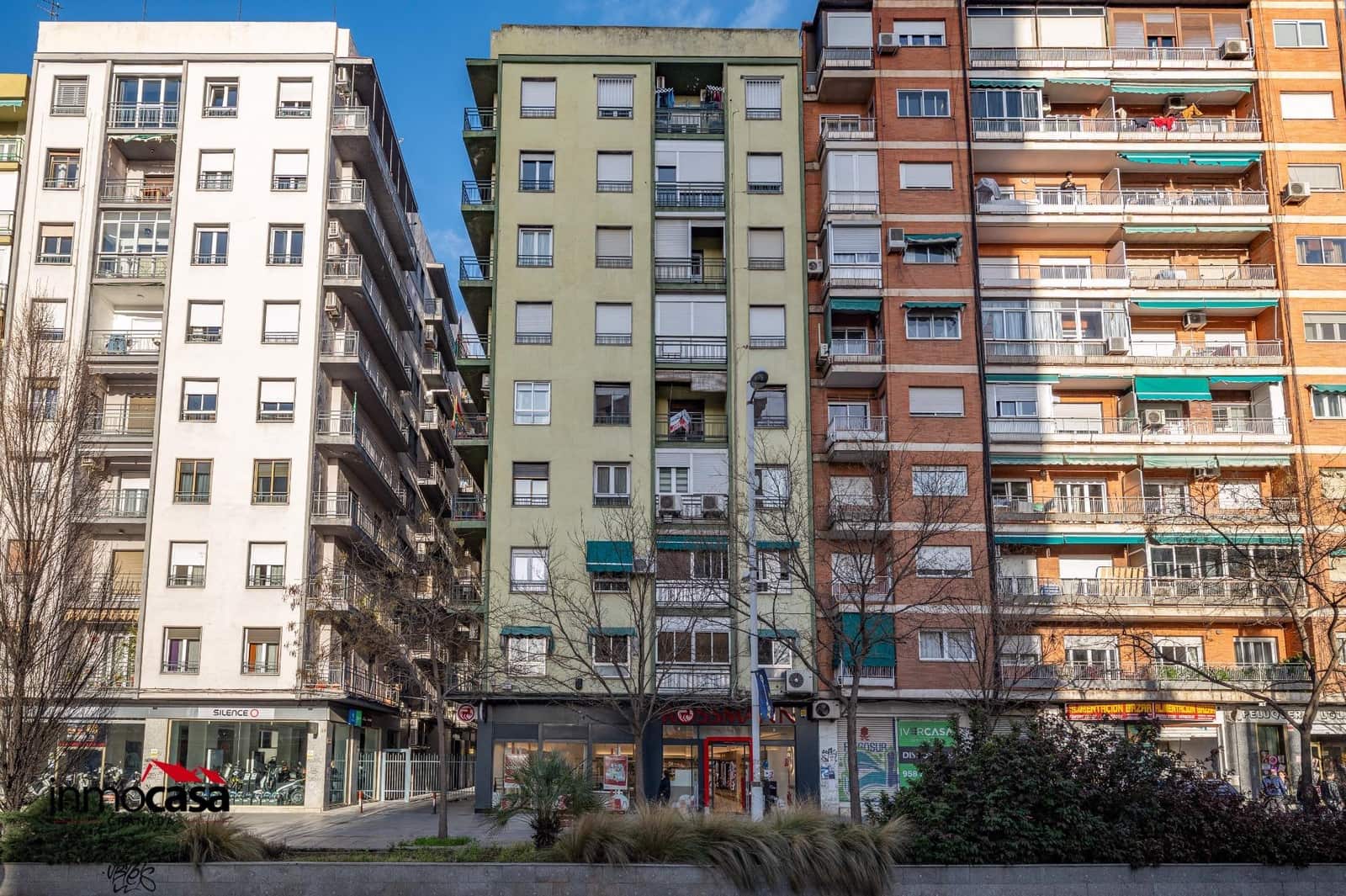 5 bedroom Flat for sale in Granada city - € 224,900 (Ref: 9605153)