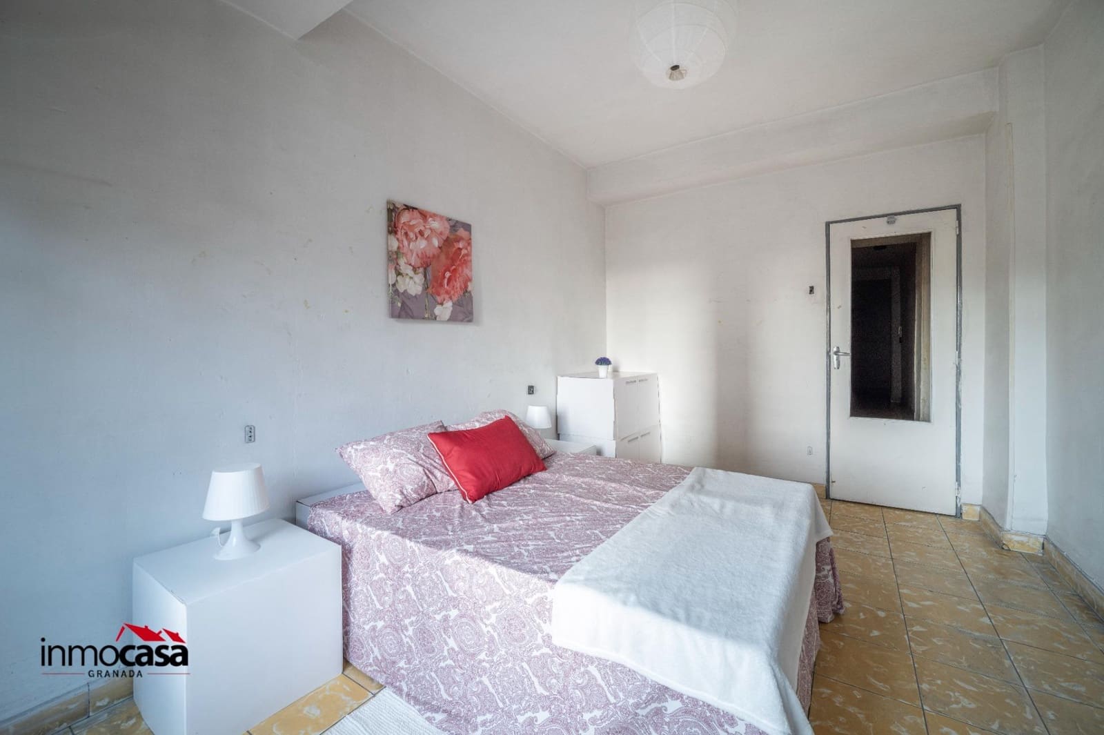 5 bedroom Flat for sale in Granada city - € 224,900 (Ref: 9605153)