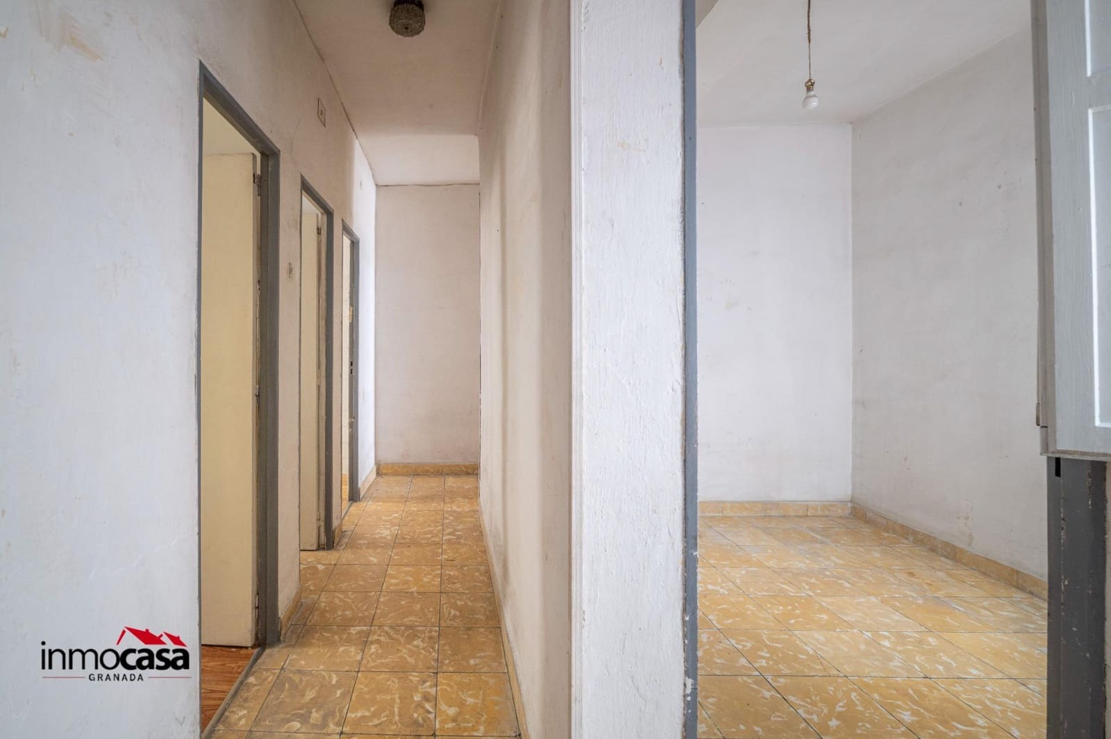 5 bedroom Flat for sale in Granada city - € 224,900 (Ref: 9605153)