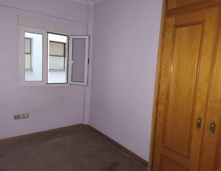 Piso de 3 habitaciones en Granada ciudad en venta - 168.000 € (Ref: 9605154)