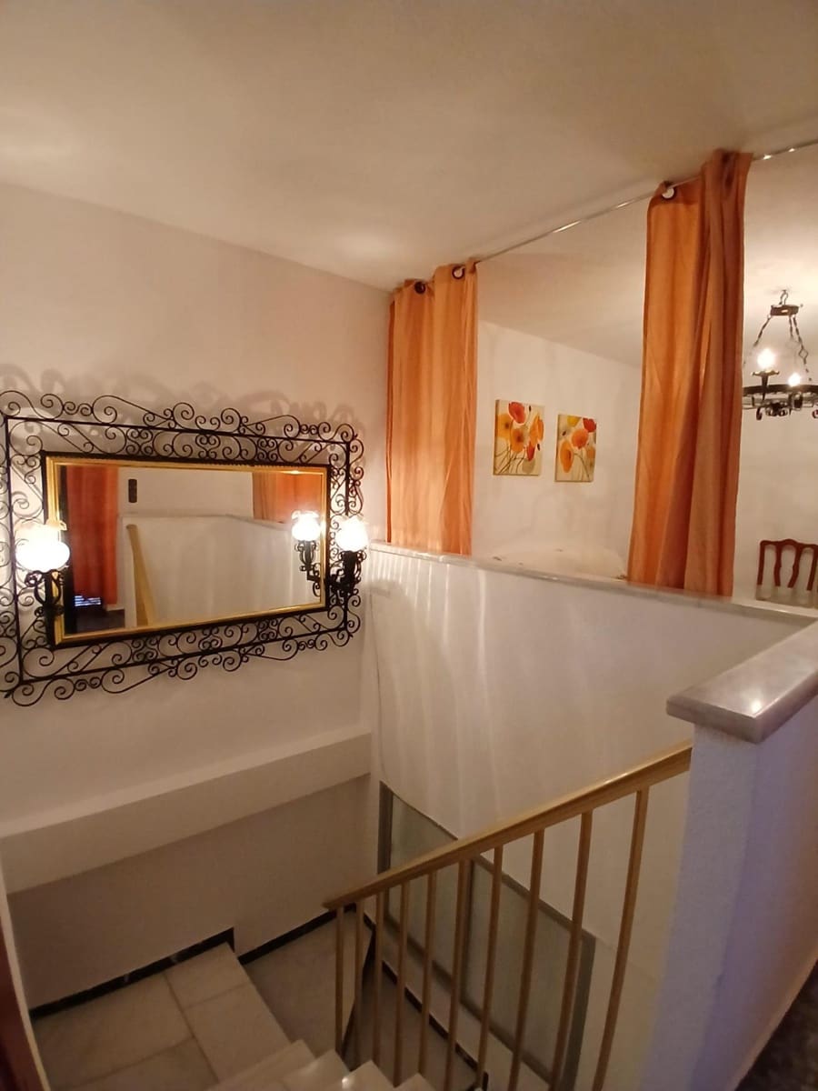 3 camera da letto Villetta a Schiera da affittare in Granada citta - 290 € (Rif: 9611700)