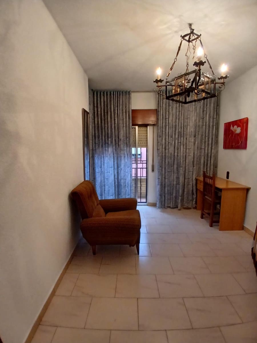 3 camera da letto Villetta a Schiera da affittare in Granada citta - 290 € (Rif: 9611700)