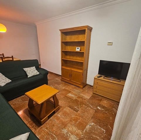 3 bedroom Flat for rent in Zaidin, Granada city with garage - € 850 (Ref: 9616030)