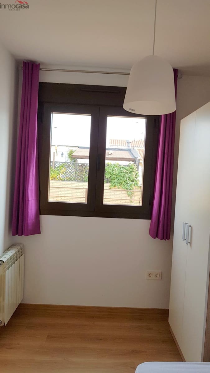 2 sovrum Takvåning att hyra i Armilla med garage - 800 € (Ref: 9616031)