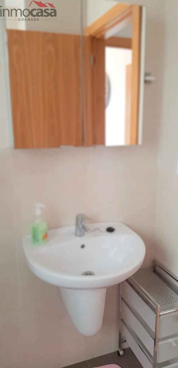 2 sovrum Takvåning att hyra i Armilla med garage - 800 € (Ref: 9616031)