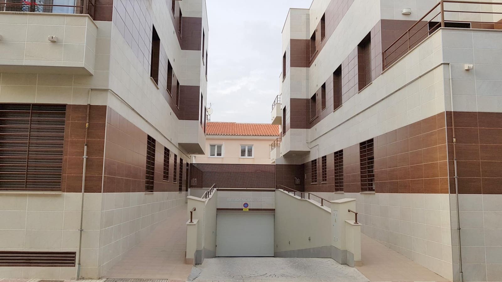 2 sovrum Takvåning att hyra i Armilla med garage - 800 € (Ref: 9616031)