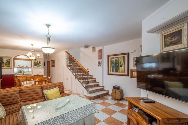 3 soveværelse Rækkehus til salg i Gabia Grande, Las Gabias med garage - € 219.500 (Ref: 9616032)