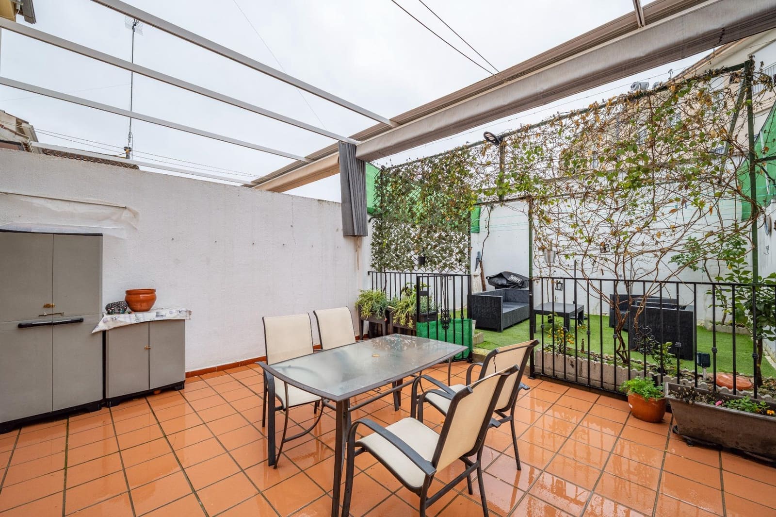 3 soveværelse Rækkehus til salg i Las Gabias med garage - € 219.500 (Ref: 9616032)