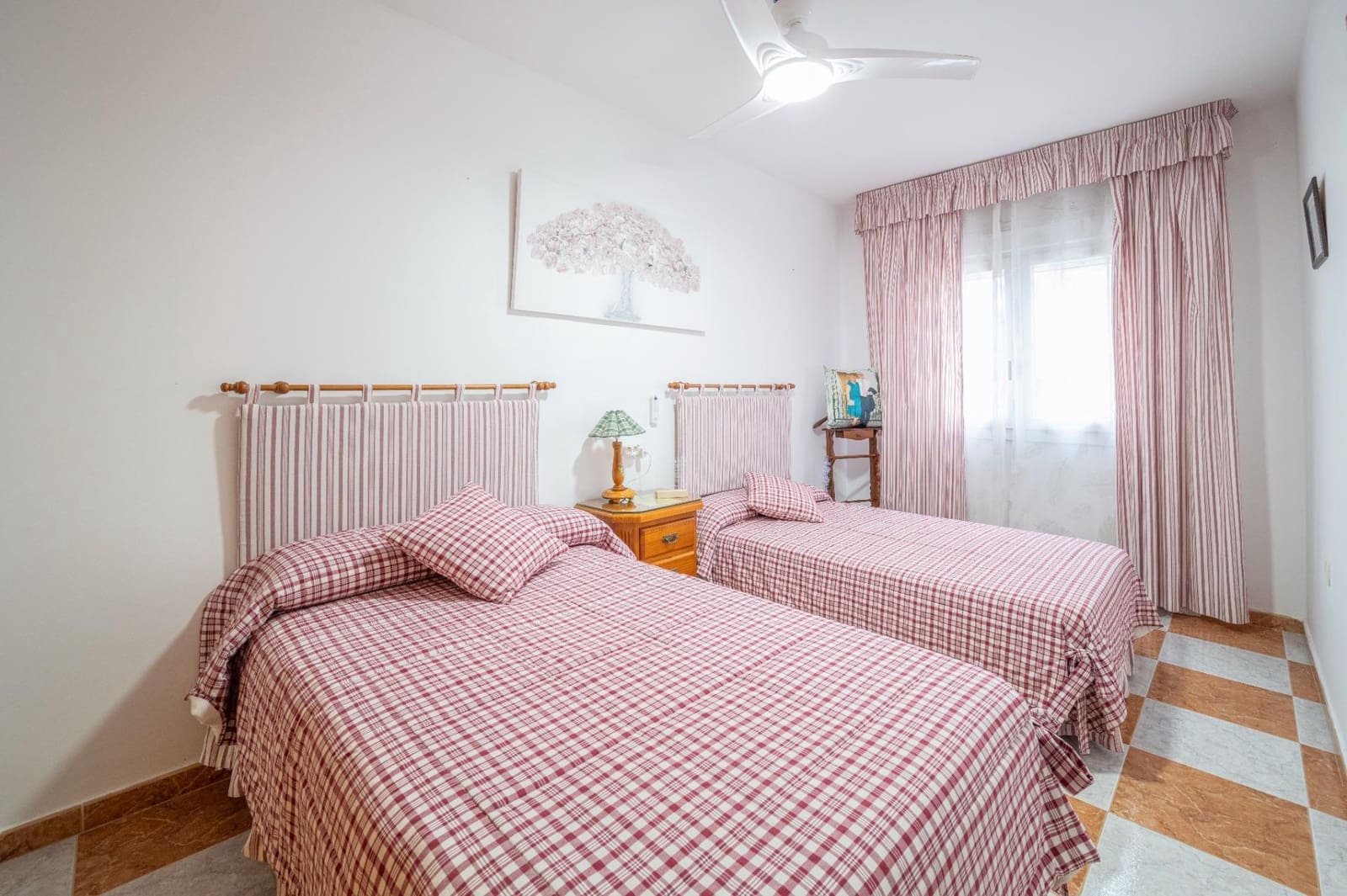 3 soveværelse Rækkehus til salg i Las Gabias med garage - € 219.500 (Ref: 9616032)