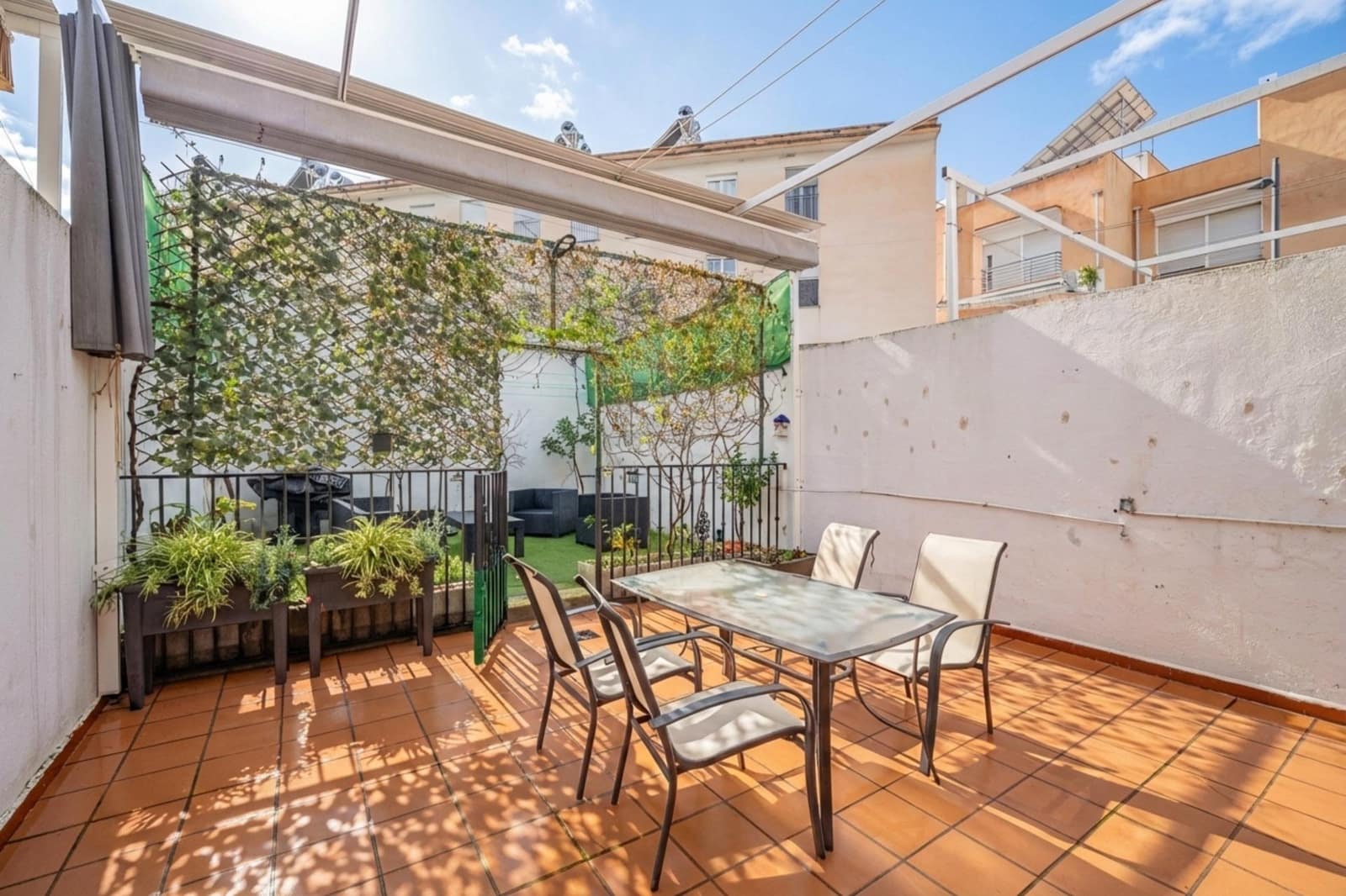 3 soveværelse Rækkehus til salg i Las Gabias med garage - € 219.500 (Ref: 9616032)