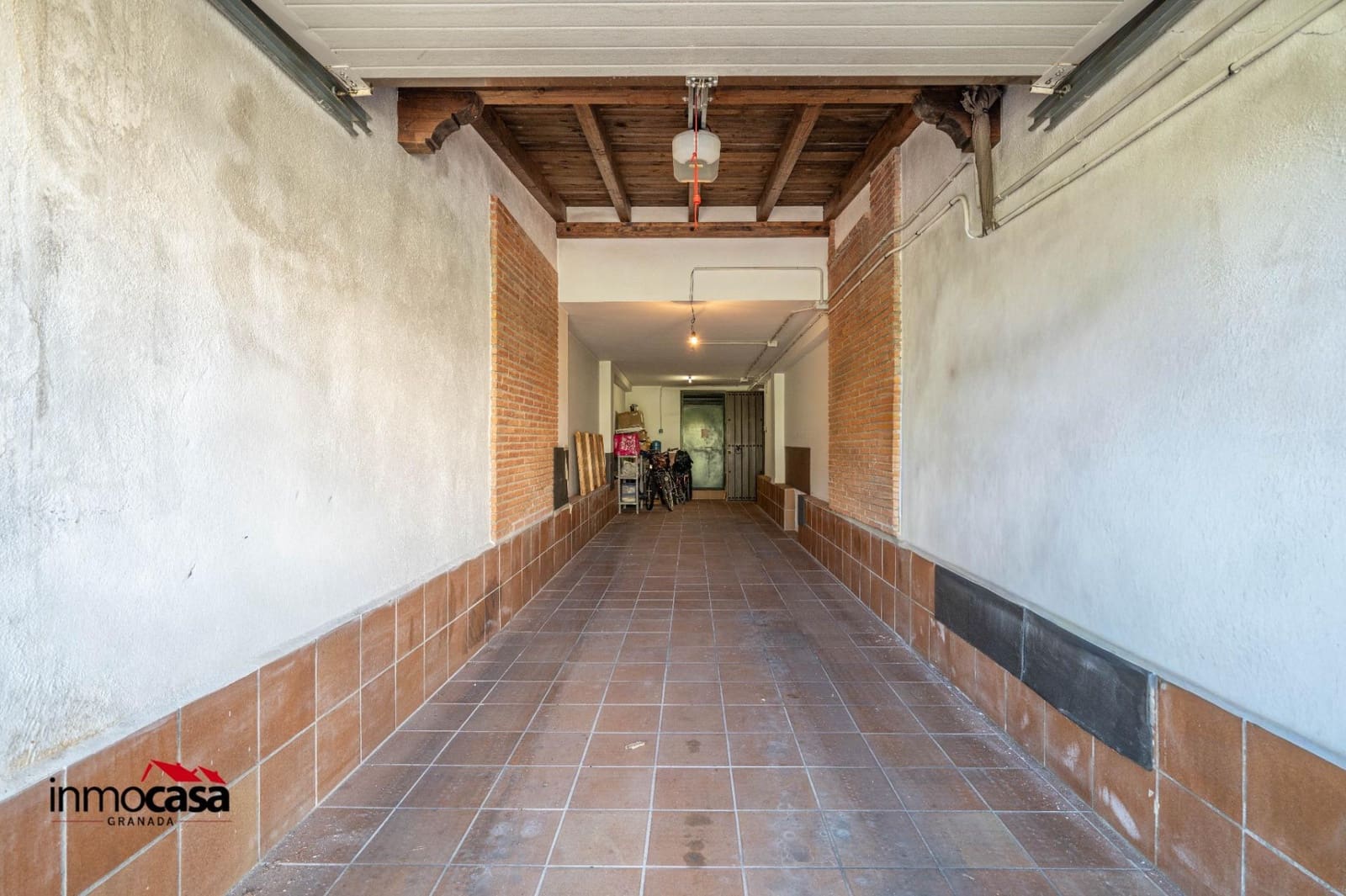 4 bedroom Villa for sale in La Zubia with pool garage - € 420,000 (Ref: 9625858)