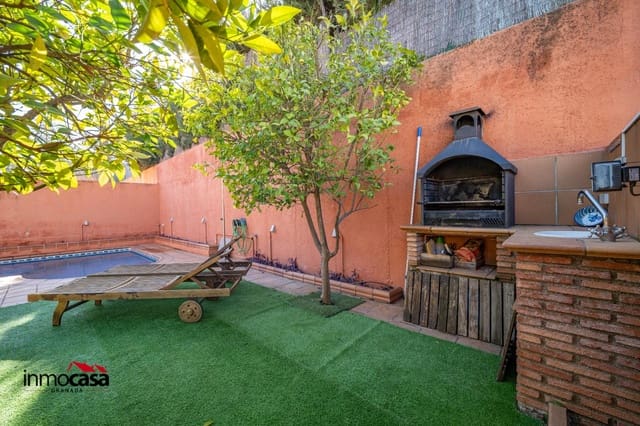 4 bedroom Villa for sale in La Zubia with pool garage - € 420,000 (Ref: 9625858)