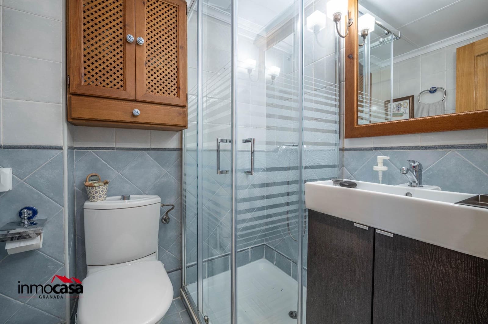 4 bedroom Villa for sale in La Zubia with pool garage - € 420,000 (Ref: 9625858)