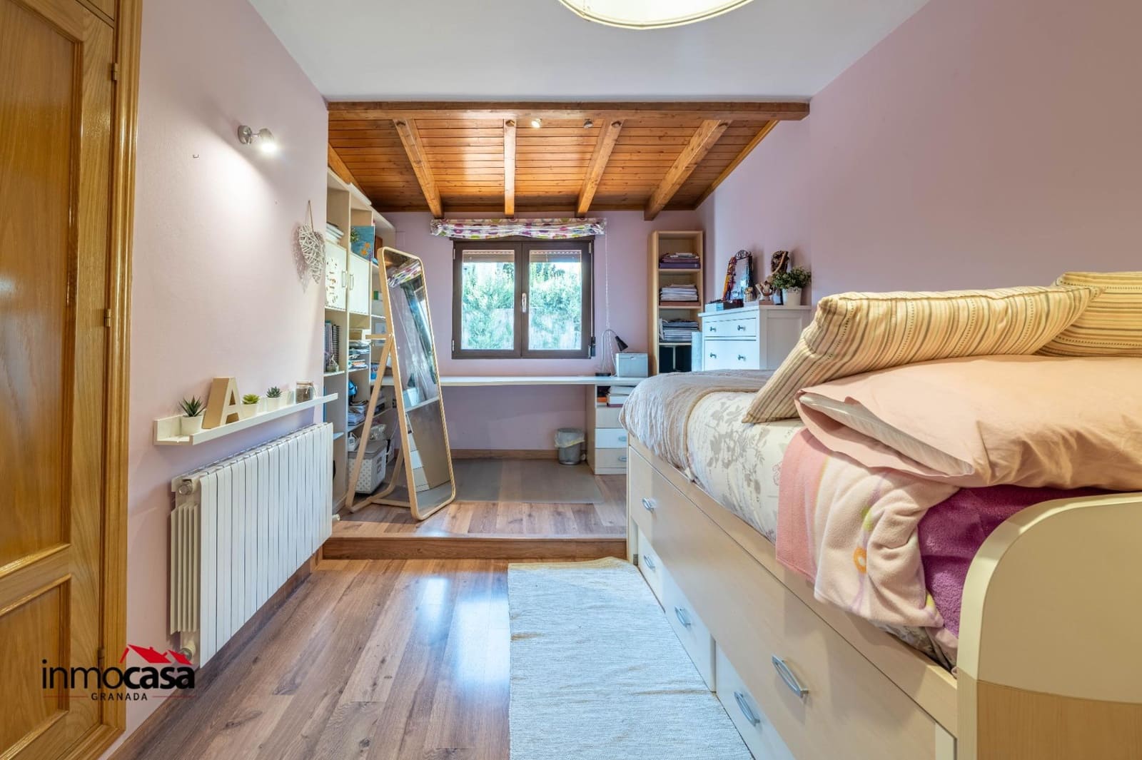 4 bedroom Villa for sale in La Zubia with pool garage - € 420,000 (Ref: 9625858)