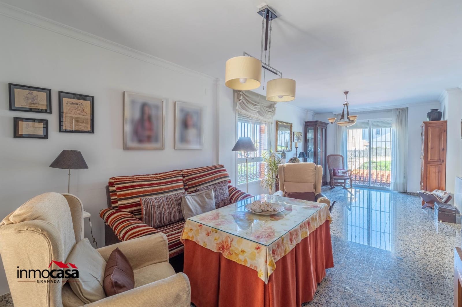 4 bedroom Villa for sale in La Zubia with pool garage - € 399,000 (Ref: 9625858)