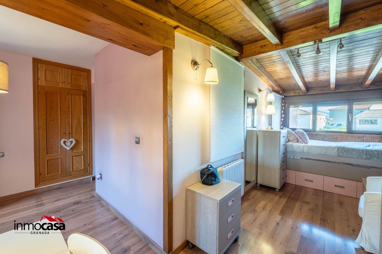 4 bedroom Villa for sale in La Zubia with pool garage - € 399,000 (Ref: 9625858)