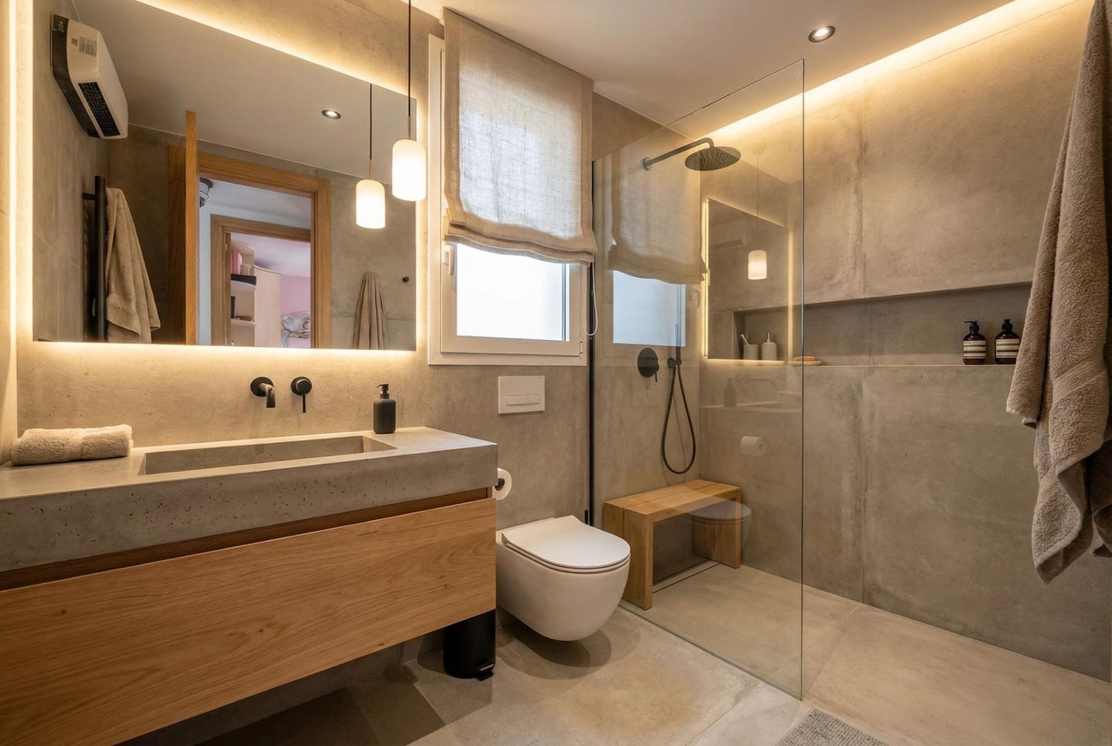 4 bedroom Villa for sale in La Zubia with pool garage - € 399,000 (Ref: 9625858)