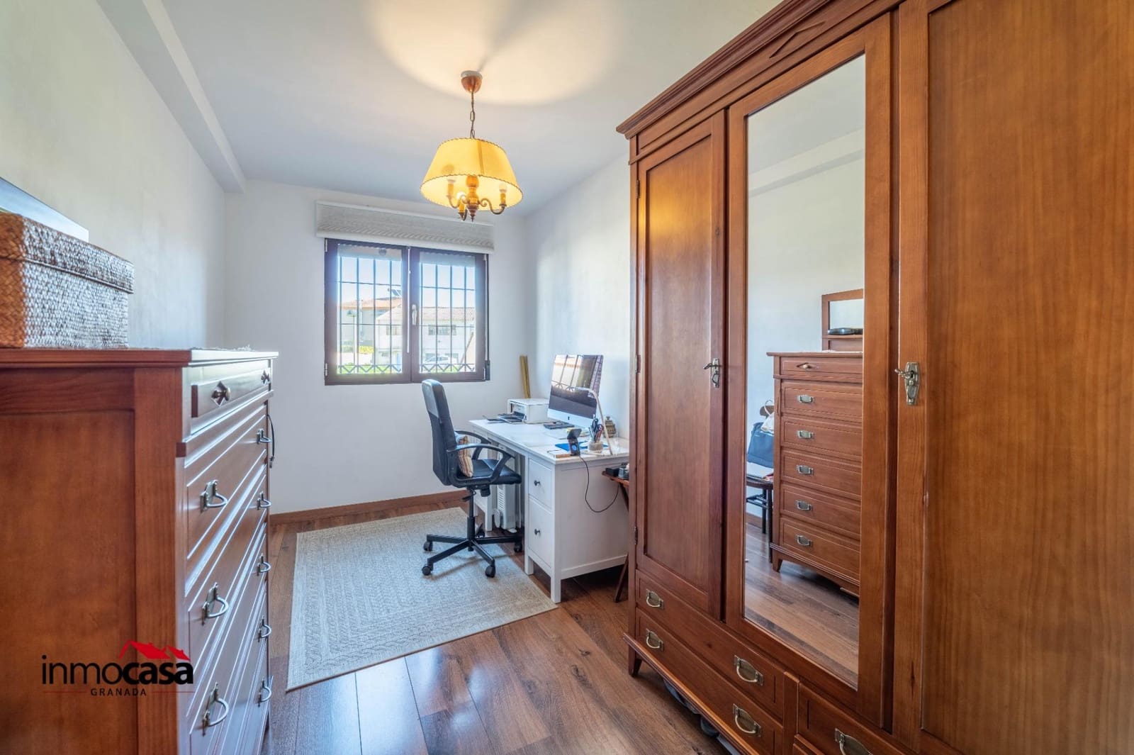 4 bedroom Villa for sale in La Zubia with pool garage - € 399,000 (Ref: 9625858)