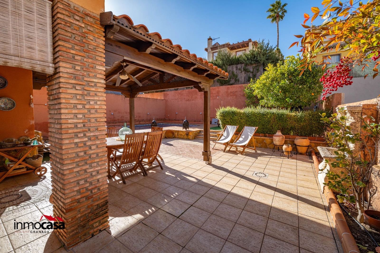 4 bedroom Villa for sale in La Zubia with pool garage - € 399,000 (Ref: 9625858)