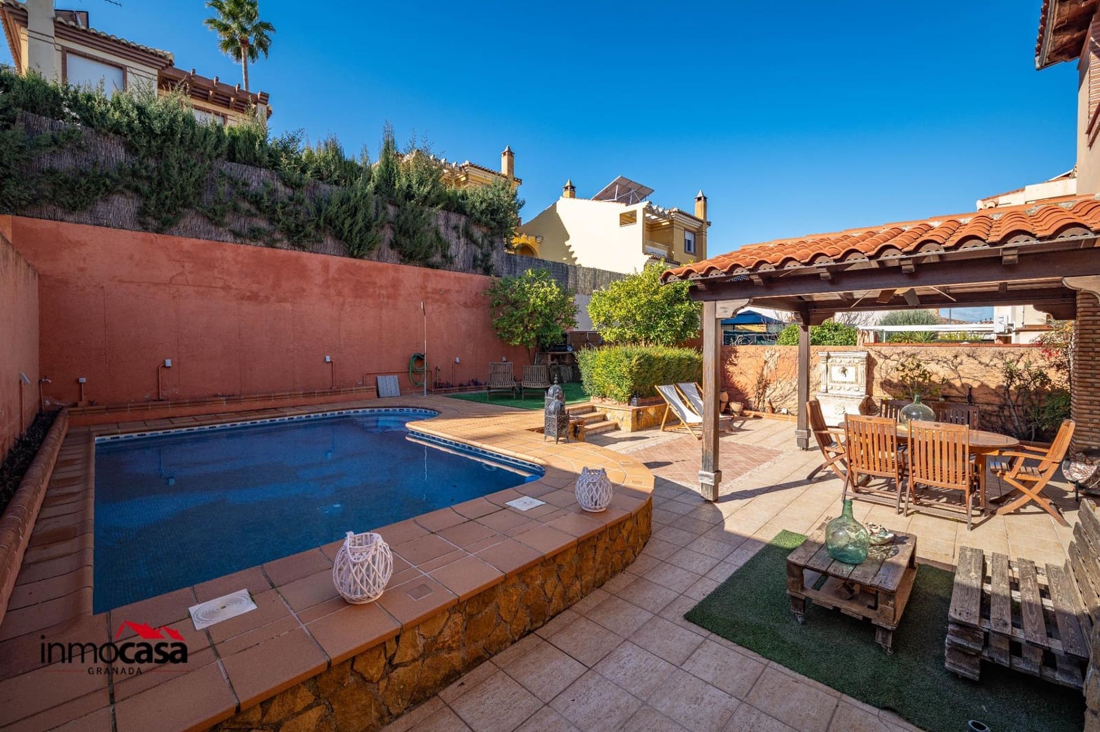 4 bedroom Villa for sale in La Zubia with pool garage - € 399,000 (Ref: 9625858)