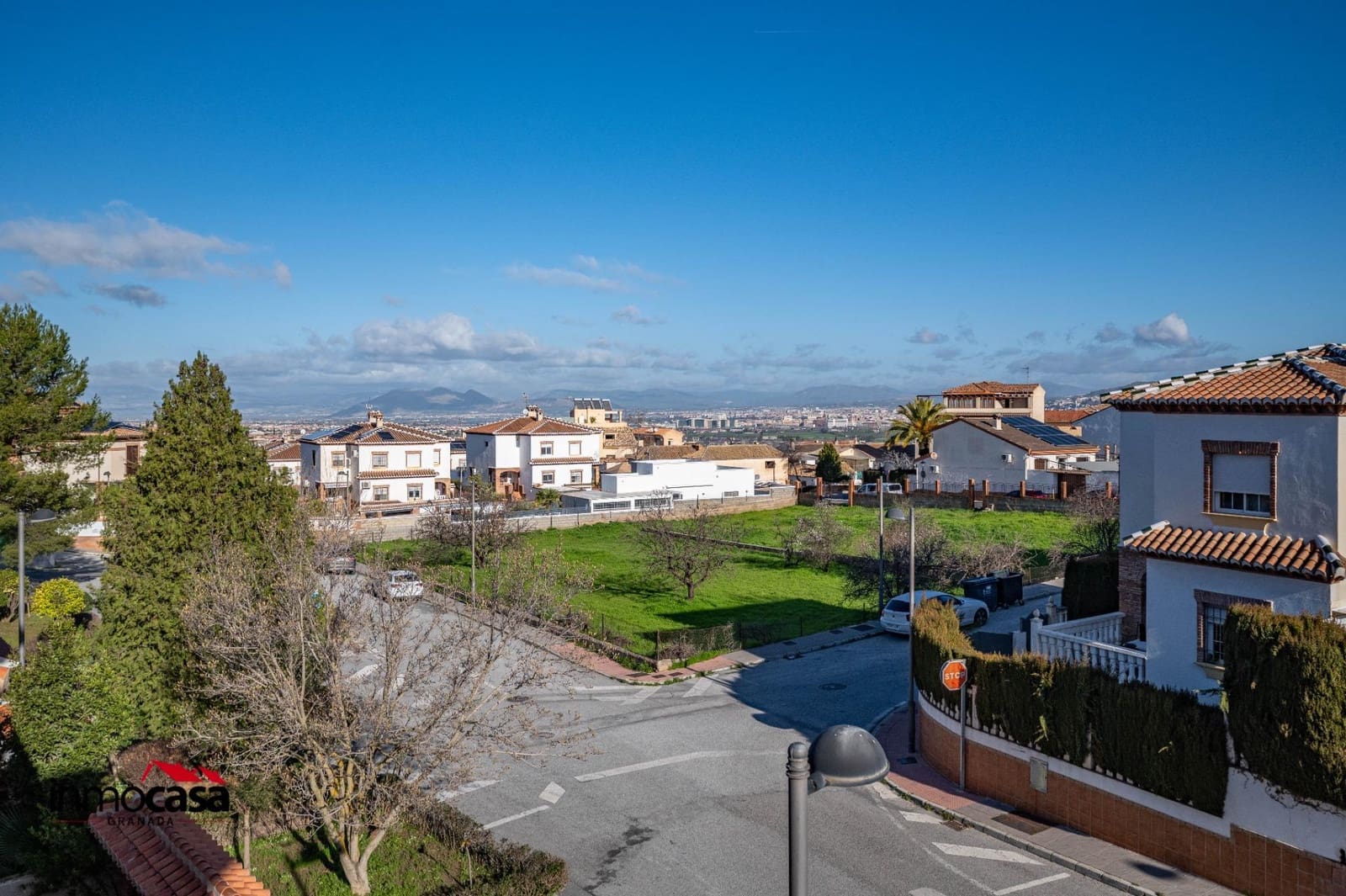 4 bedroom Villa for sale in La Zubia with pool garage - € 399,000 (Ref: 9625858)