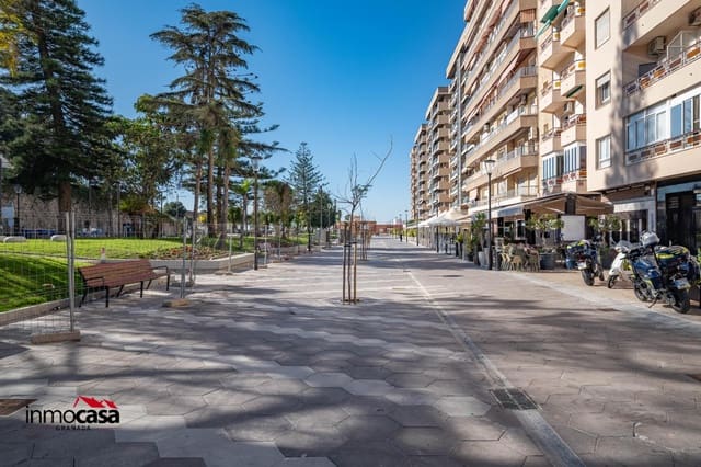 2 bedroom Flat for sale in Motril - € 159,900 (Ref: 9627752)