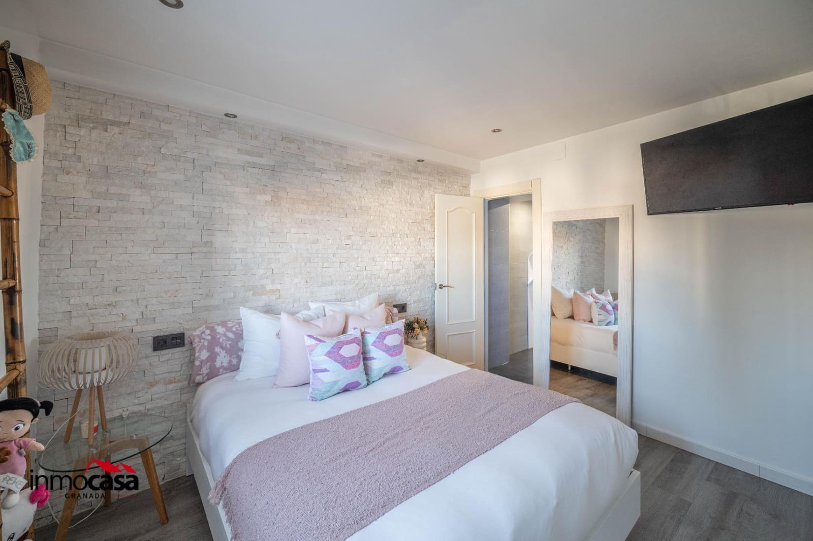 Adosado de 2 habitaciones en La Zubia en venta - 185.000 € (Ref: 9637755)