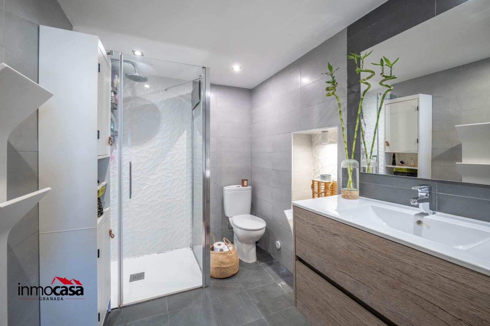 Adosado de 2 habitaciones en La Zubia en venta - 185.000 € (Ref: 9637755)