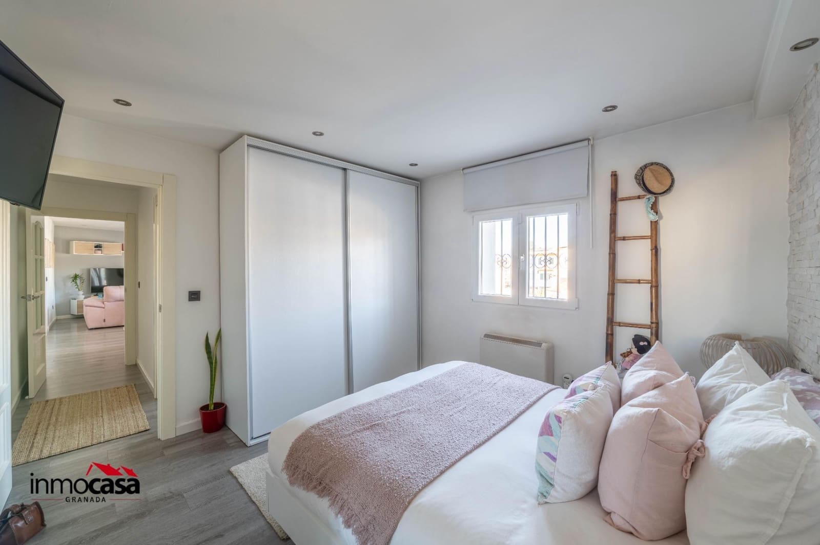 Adosado de 2 habitaciones en La Zubia en venta - 185.000 € (Ref: 9637755)