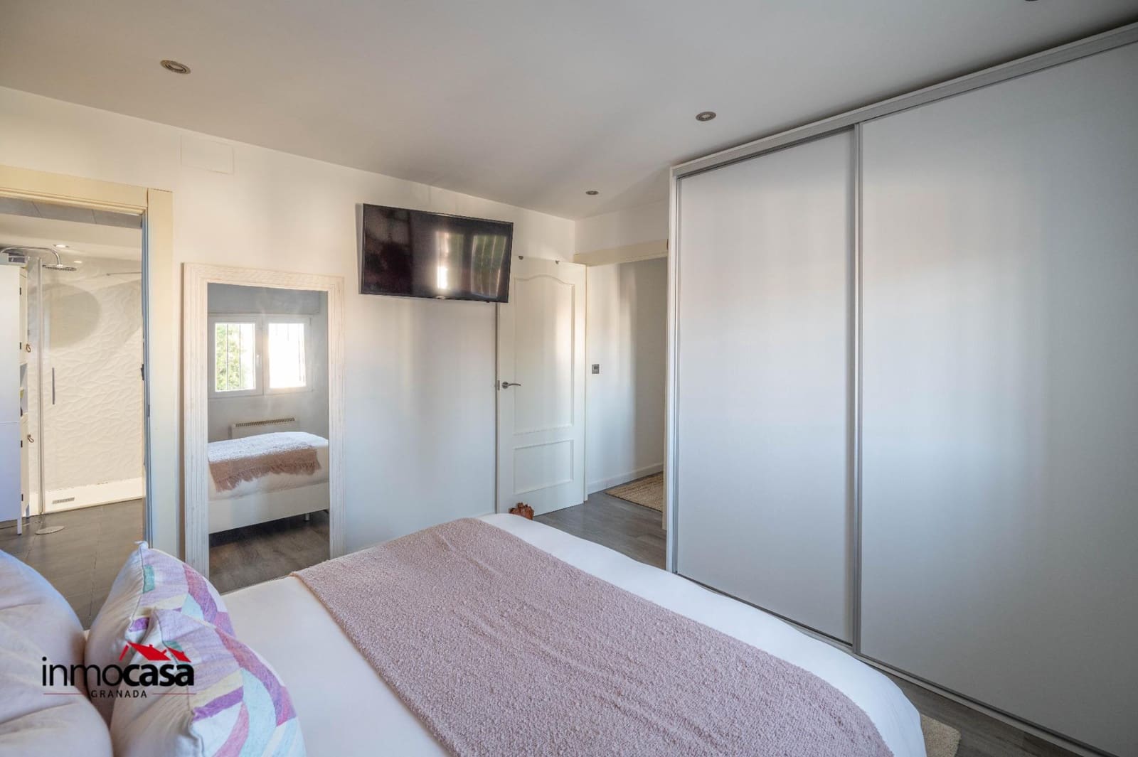 Adosado de 2 habitaciones en La Zubia en venta - 185.000 € (Ref: 9637755)