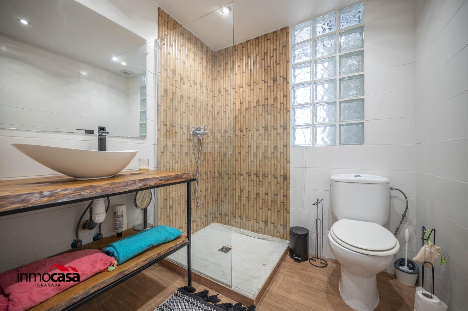 Adosado de 2 habitaciones en La Zubia en venta - 185.000 € (Ref: 9637755)