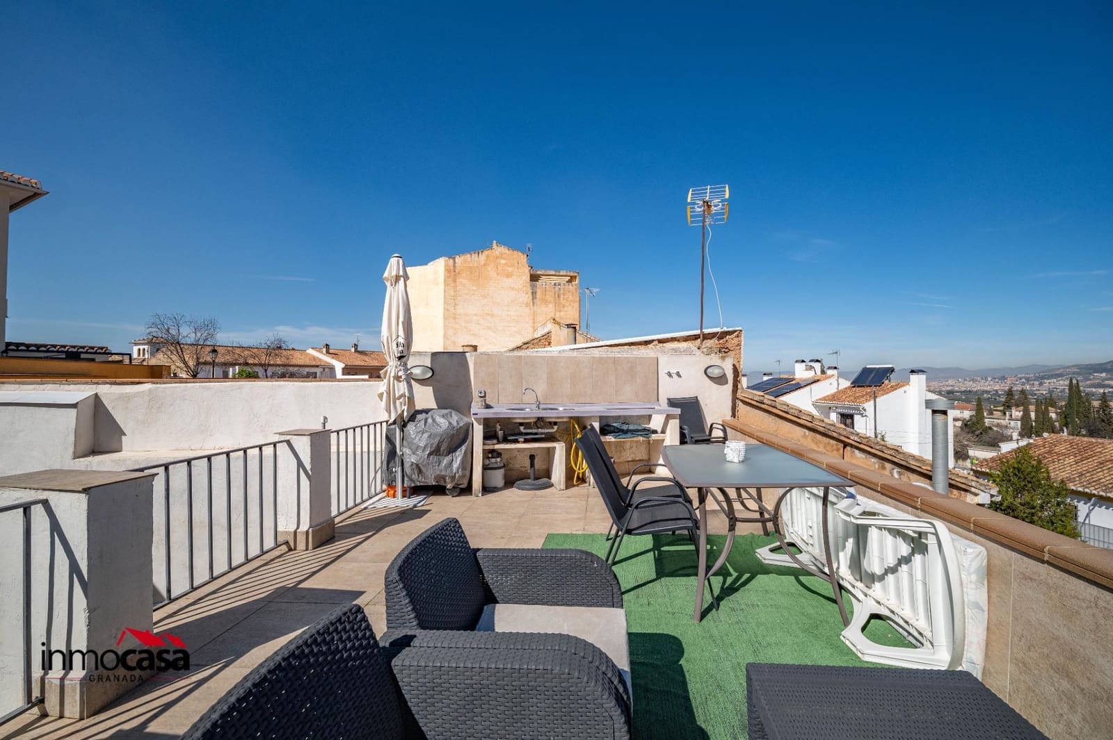 Adosado de 2 habitaciones en La Zubia en venta - 185.000 € (Ref: 9637755)